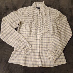 Tommy Hilfiger shirt in small size.